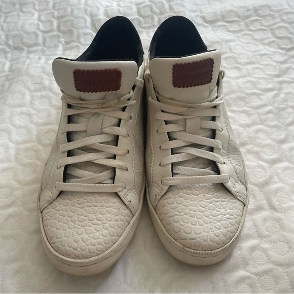 Cole Haan Women’s Size 8 B Mindi Lace-up Sneaker In Ivry Ebsed Snakeskin Design - Picture 2 of 10